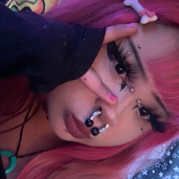 avaluvsbladee